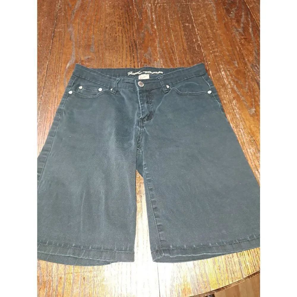 Juniors Size 7 Funhouse Vintage Black Shorts with Pockets Womens Summer Shorts